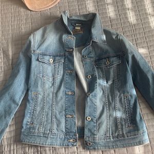 Levi’s jean jacket size large